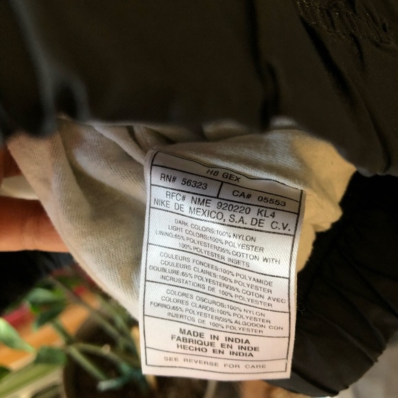 Nike black and brown light weight athletic jacket - Picture 4 of 5